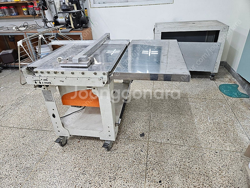 엡볼트아크릴재단기M2, 보조테이블--0